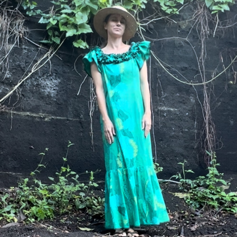 COMING SOON Aqua-green off-the-shoulder Carol Bennett muʻumuʻu (M) - Picture 2 of 8
